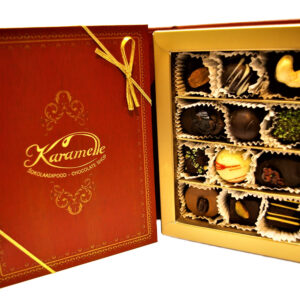 12 käsitöökommiga punane raamat