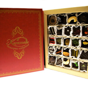 24 käsitöökommiga punane raamat